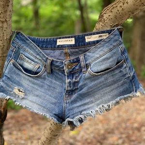Low-rise Jean shorts
